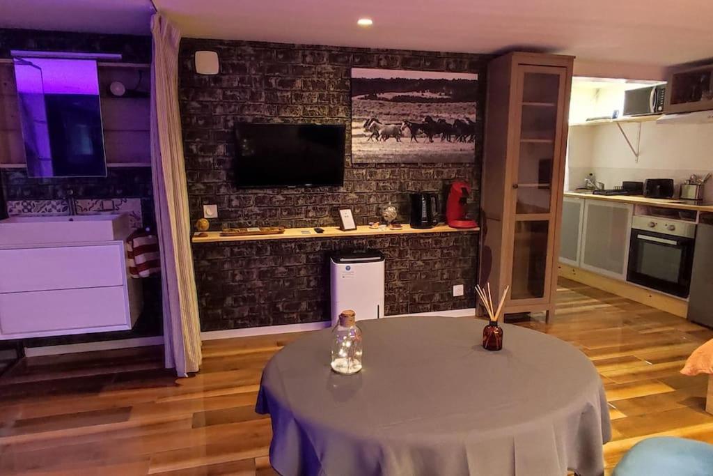 Studio Paisible Et Balneo Vezin-le-Coquet Bagian luar foto